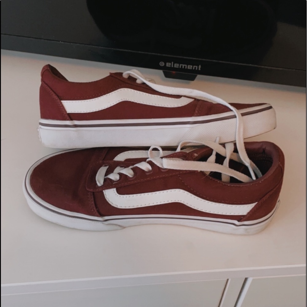 Maroon Skaters vans